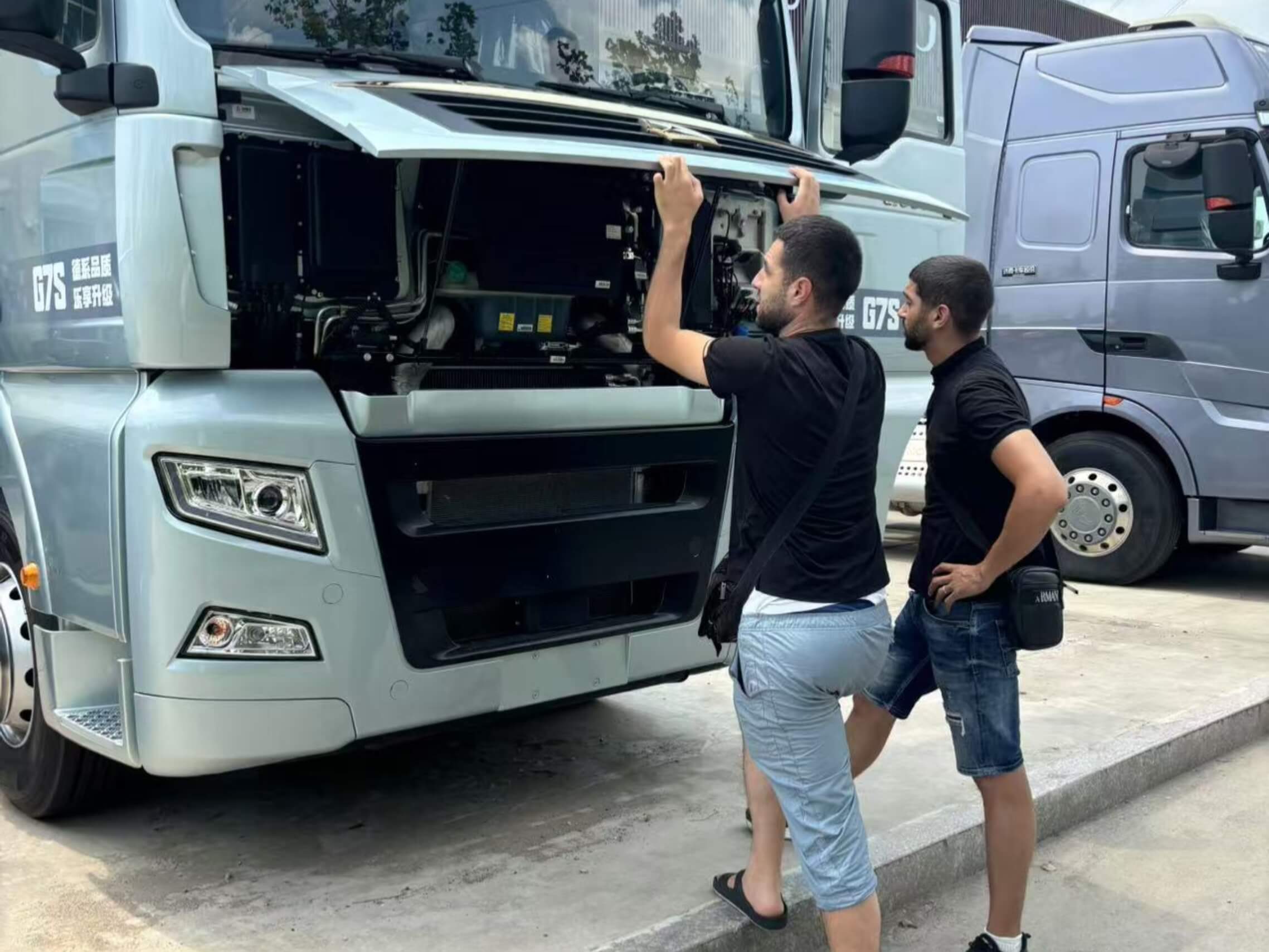 ลูกค้าชาวอุซเบกิสถานเยี่ยมชมโรงงาน Luyi มีการแลกเปลี่ยนเชิงลึกและบรรลุข้อตกลงความร่วมมือ