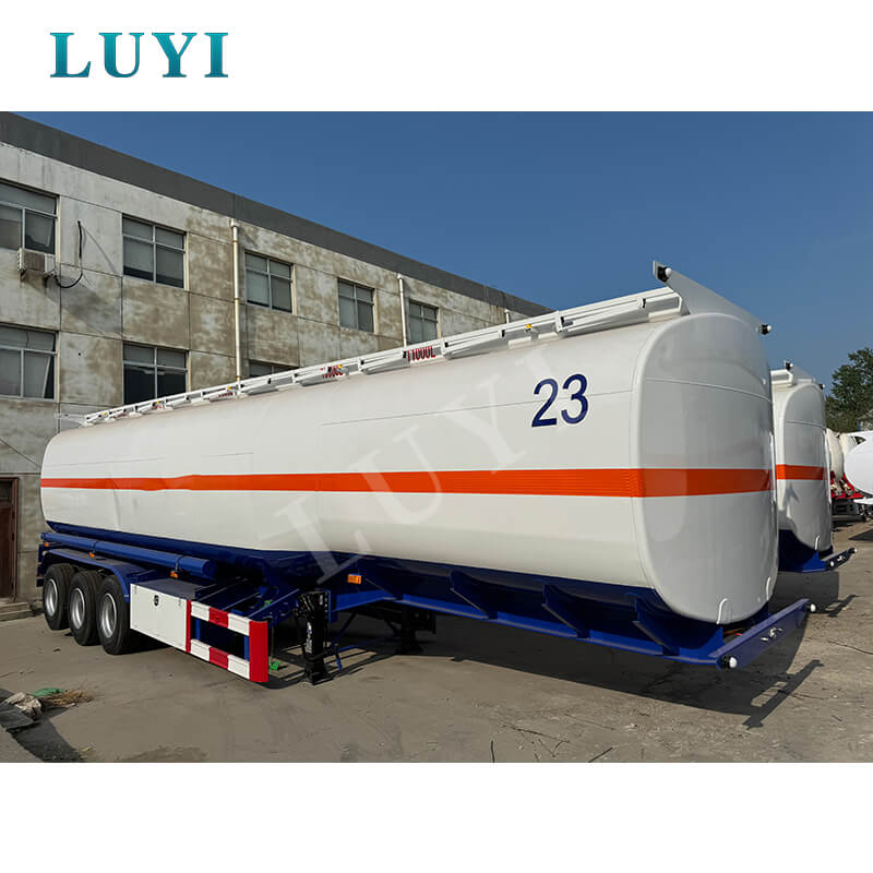 รถกึ่งพ่วงถังน้ำมัน 3 เพลา 45,000 ลิตร 5 ช่อง