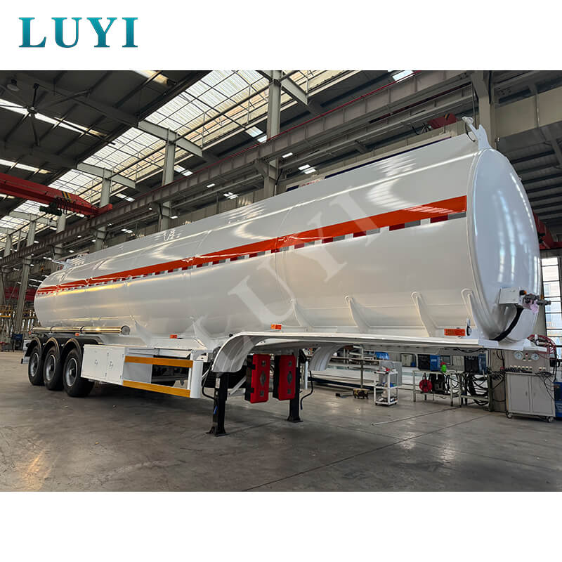 รถกึ่งพ่วงถังน้ำมันเหล็กคาร์บอน 3 เพลา 60 ตัน 45,000 ลิตร