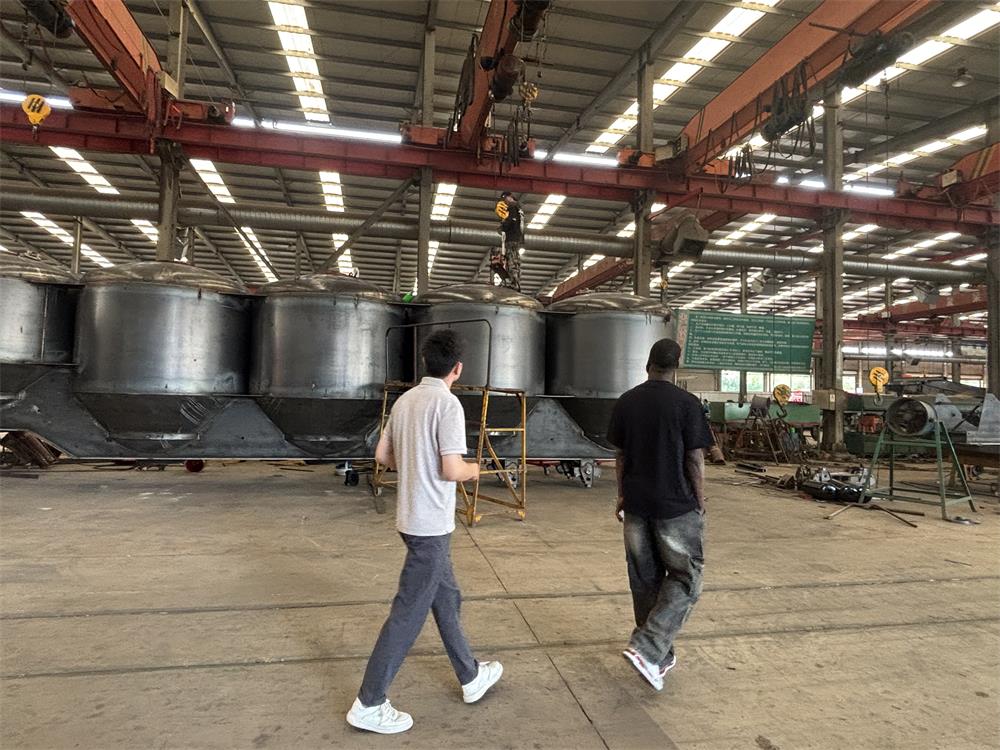 ลูกค้าโลจิสติกส์ซิมบับเวเลือกรถพ่วงข้างแบบกำหนดเองของ Luyi Auto สำหรับการขนส่งสินค้าเกษตรและสินค้าเทกองข้ามพรมแดนอย่างไร