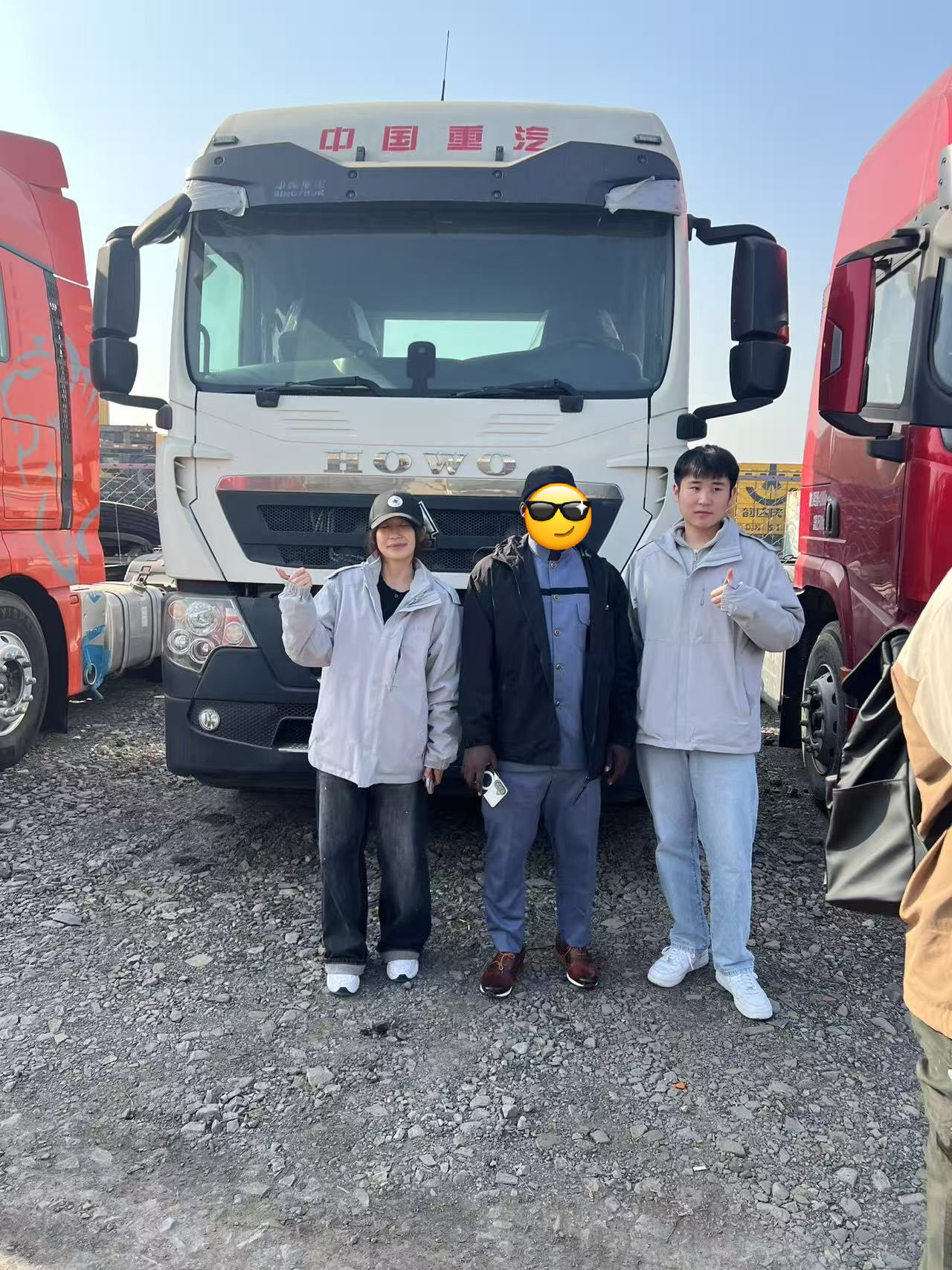 LUYI ช่วยลูกค้าชาวเคนยาปรับใช้รถบรรทุกหนัก HOWO 2 คันเพื่อวิศวกรรมและการขนส่งทางไกลอย่างไร