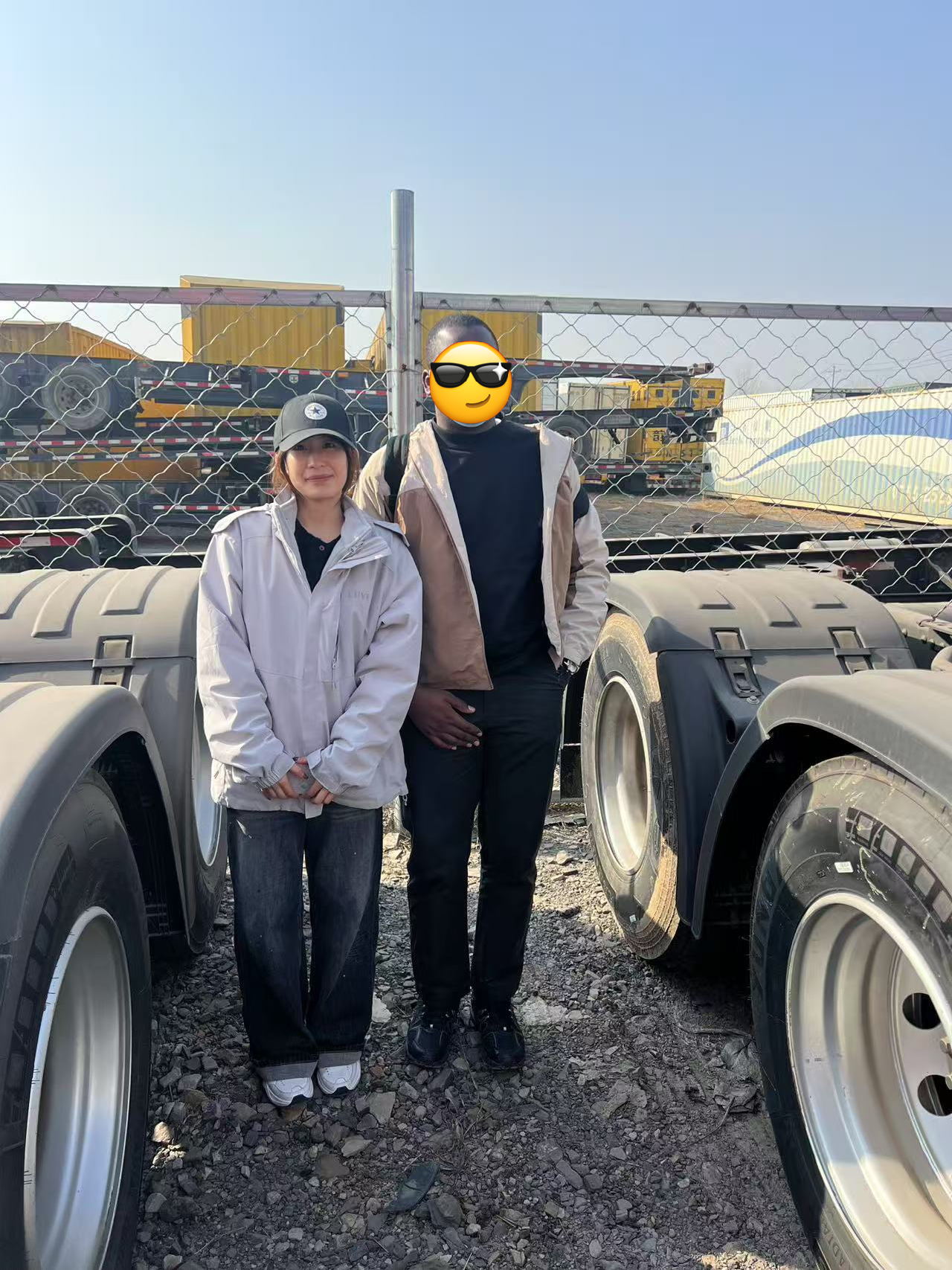 LUYI ช่วยลูกค้าชาวแทนซาเนียรักษาความปลอดภัยรถบรรทุกสำหรับงานหนักที่เชื่อถือได้สำหรับโครงสร้างพื้นฐานและการขนส่งทรัพยากรได้อย่างไร