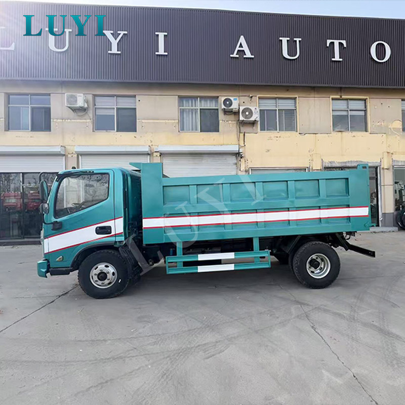 HOWO 4x2 รถกึ่งพ่วงบรรทุกเบา