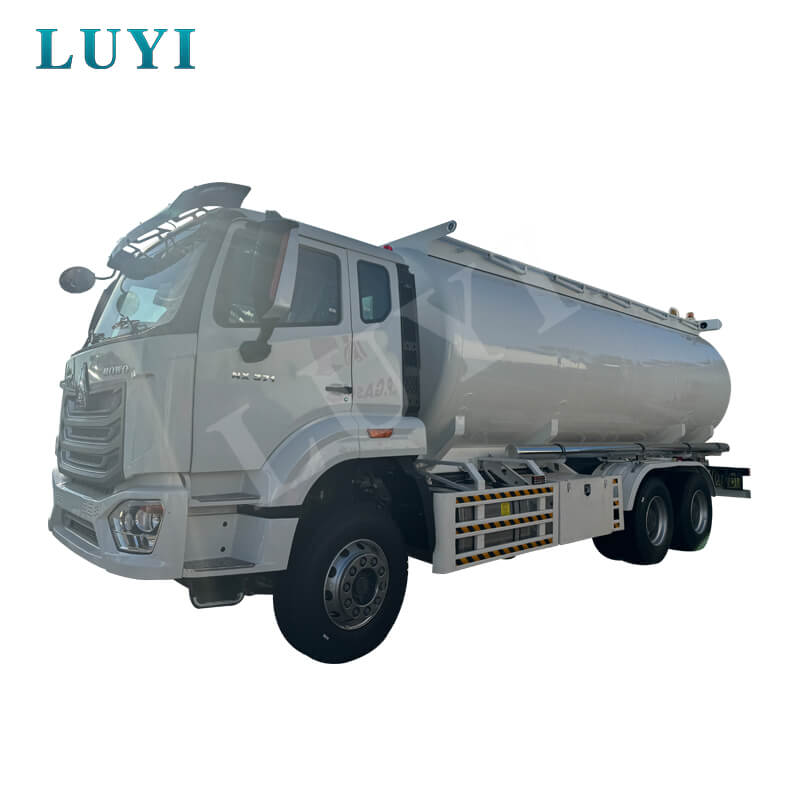 HOWO 6×4 รถกึ่งพ่วงถังน้ำมัน HOWO 6×4 รถกึ่งพ่วงถังน้ำมัน