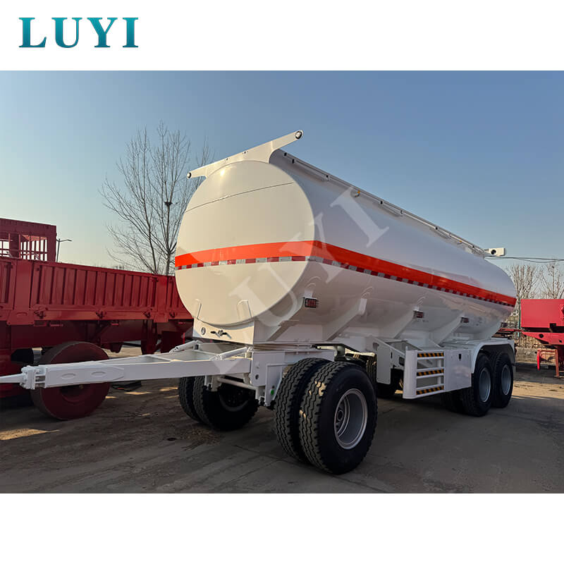 LUYI 2-Axle 16,000L รถบรรทุกขนส่งเชื้อเพลิงการบินใหม่