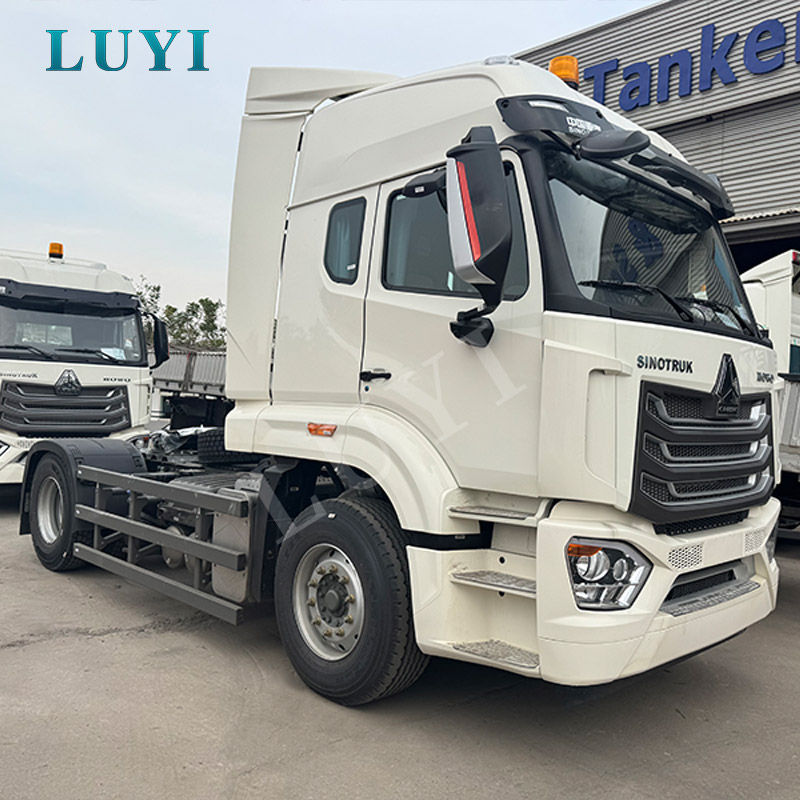 รถบรรทุกหัวลาก SINOTRUK HOWO 7 Series 6x4: อุปกรณ์ที่เชื่อถือได้สำหรับกลุ่มยานพาหนะของคุณ