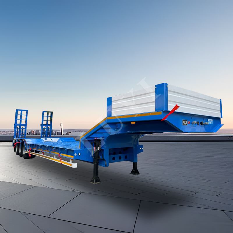 รถกึ่งพ่วงพื้นต่ำแบบ 3 เพลา สามารถรับน้ำหนักได้ 40-80 ตัน